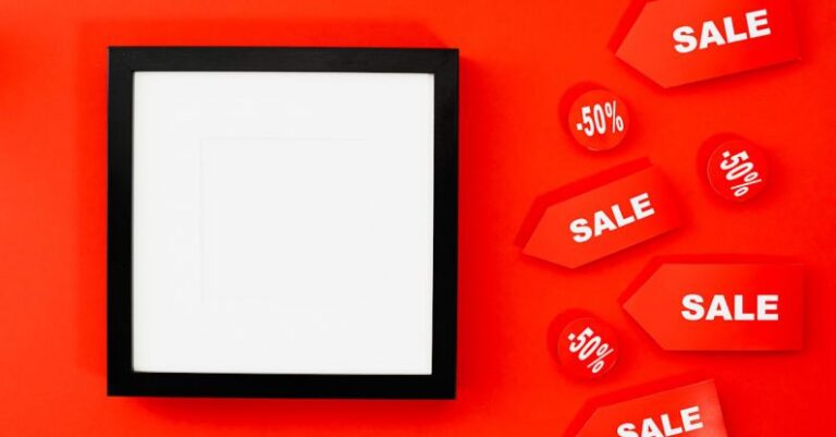 Text-to-Image Ratio - White Light With Black Frame On Red Background